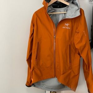 arcteryx - shell. in close to brand new condition- no signs of wear-